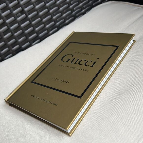 Little Book of Gucci – Fashion History Coffee Table Book - Picture 6 of 8